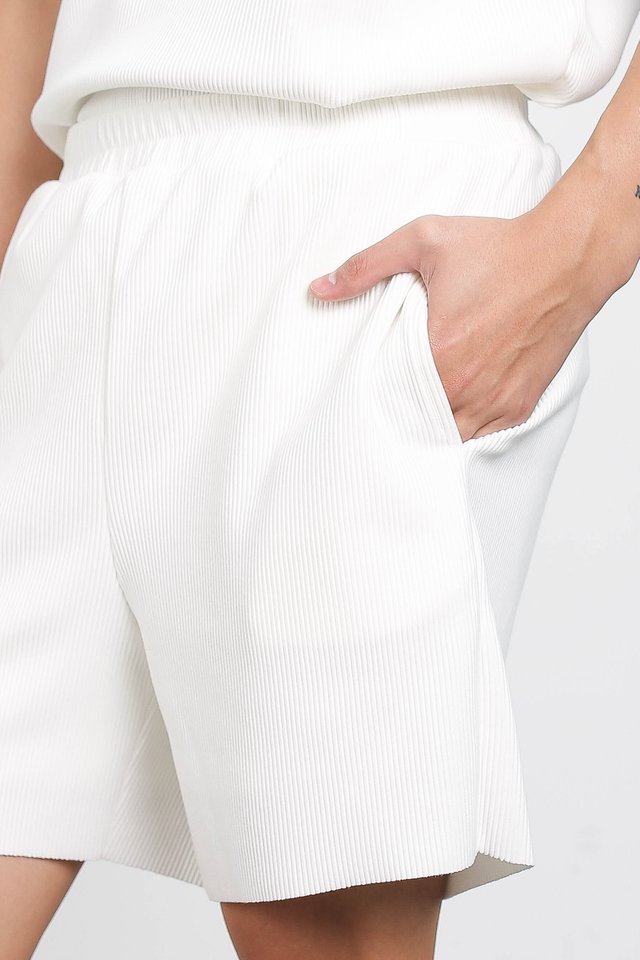 TOMMY TEXTURED SHORTS (WHITE)