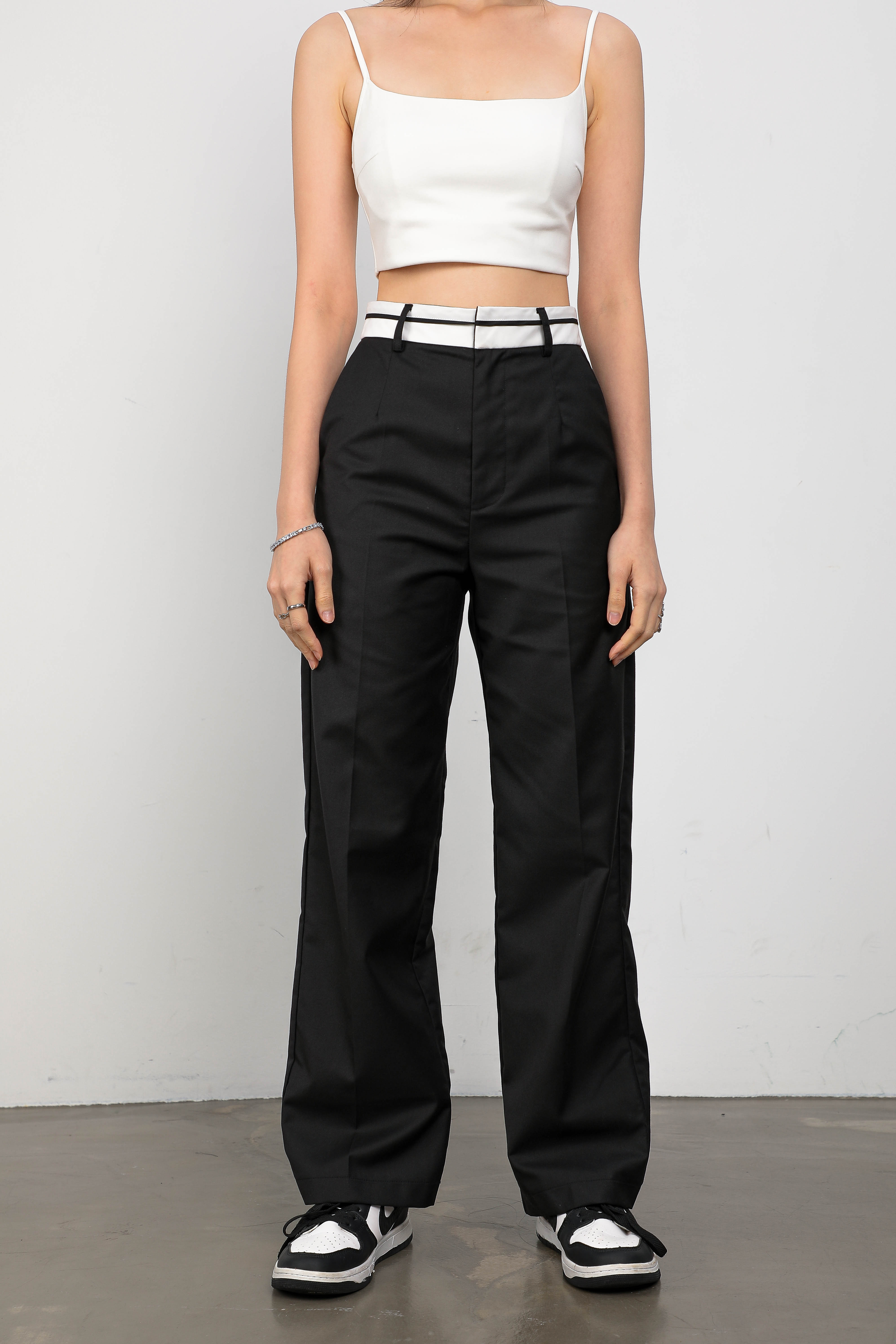 CONTRABAND PANTS (BLACK)