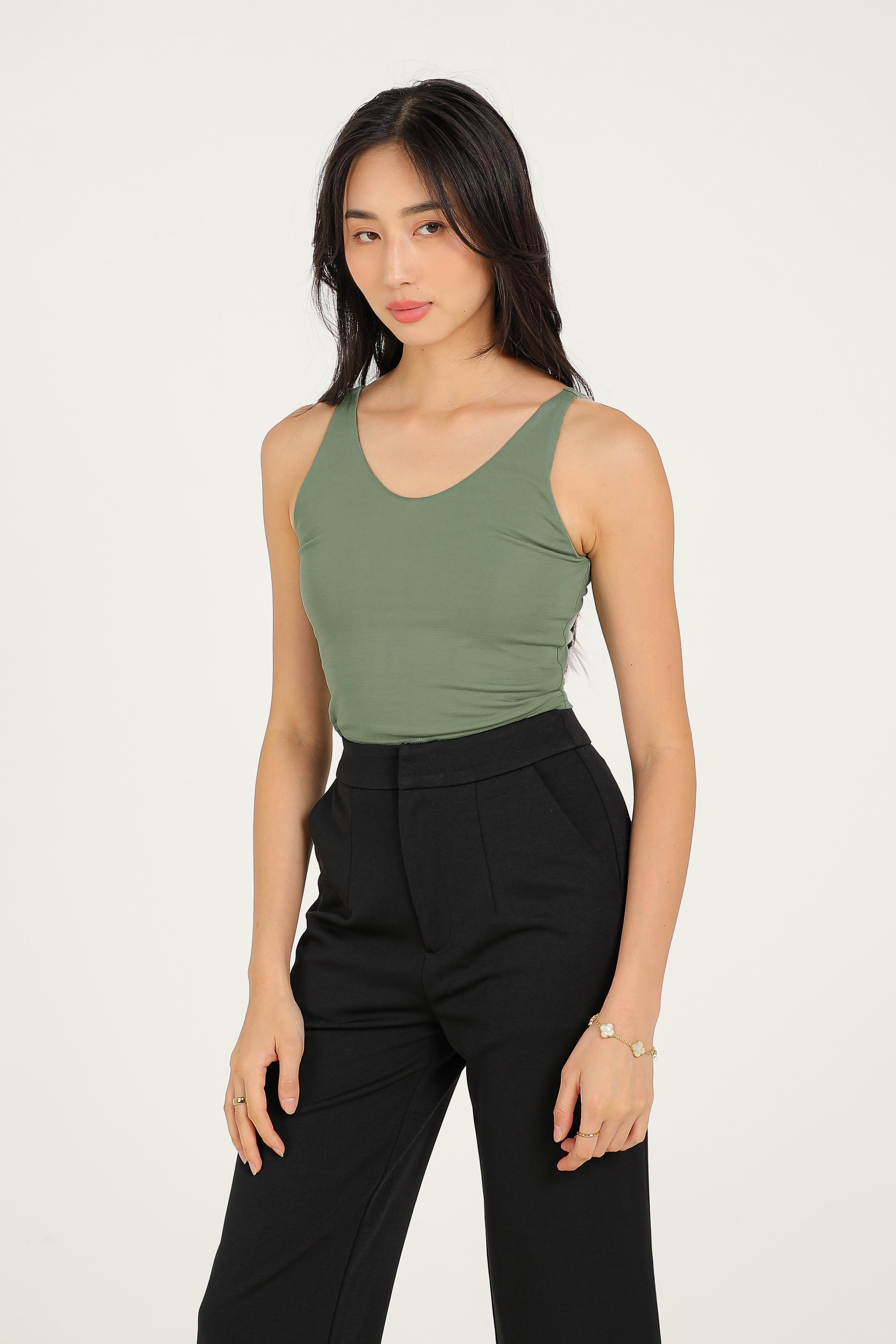 URIKIA U-NECK TOP (SAGE GREEN)