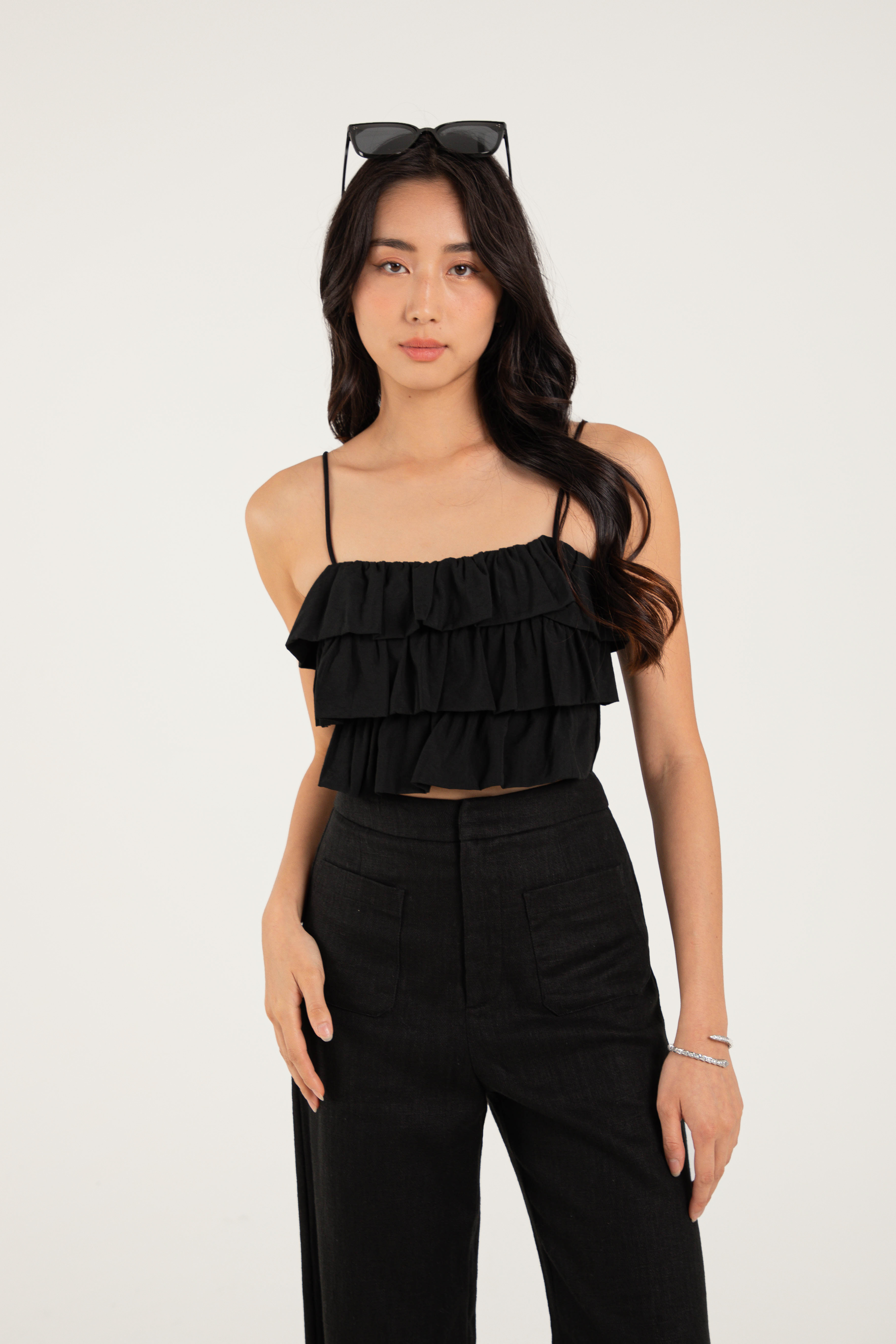 ROLLY RUFFLE TOP (BLACK) 