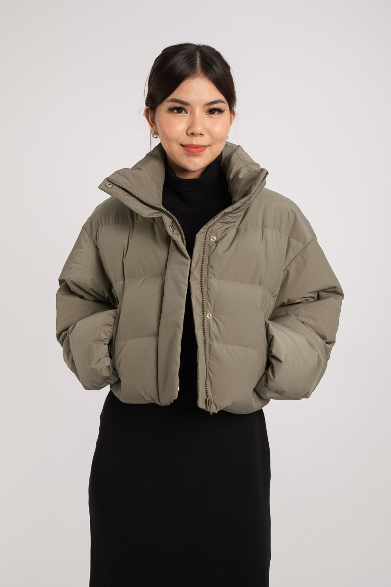 CARISSA CROP PUFFER JACKET (DARK SAGE)