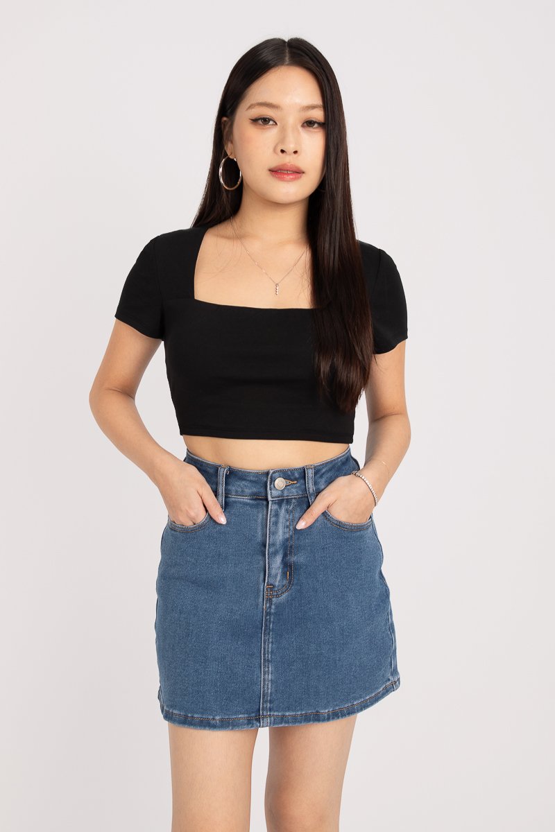 CLAUDIE PADDED CROP TOP (BLACK)