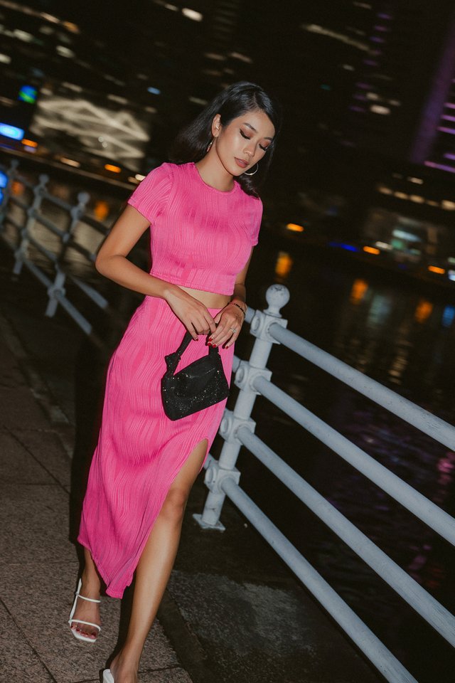 WILLY WAVEY SKIRT (HOT PINK) 