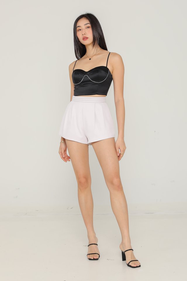 PLEATED WAISTBAND SHORTS (PALE LILAC)