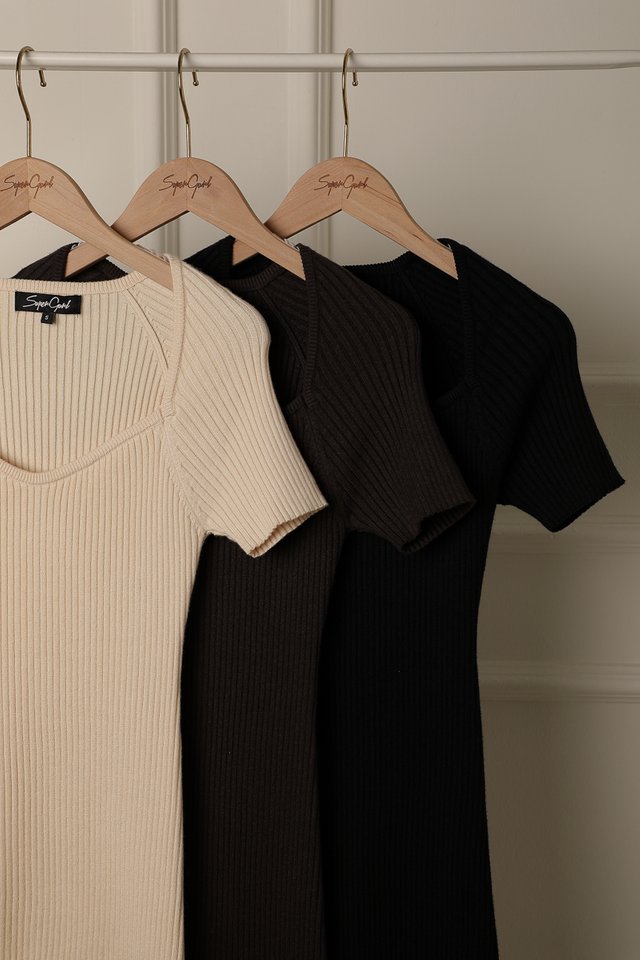 CREED CUT IN RIBBED DRESS (BLACK) 