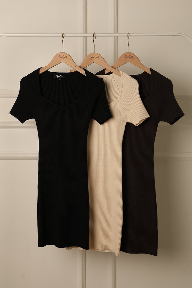 CREED CUT IN RIBBED DRESS (BLACK) 