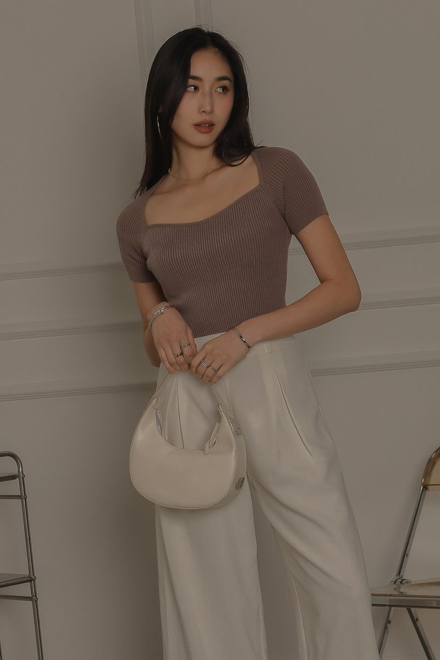 CREED CUT IN RIBBED TOP (WARM TAUPE)