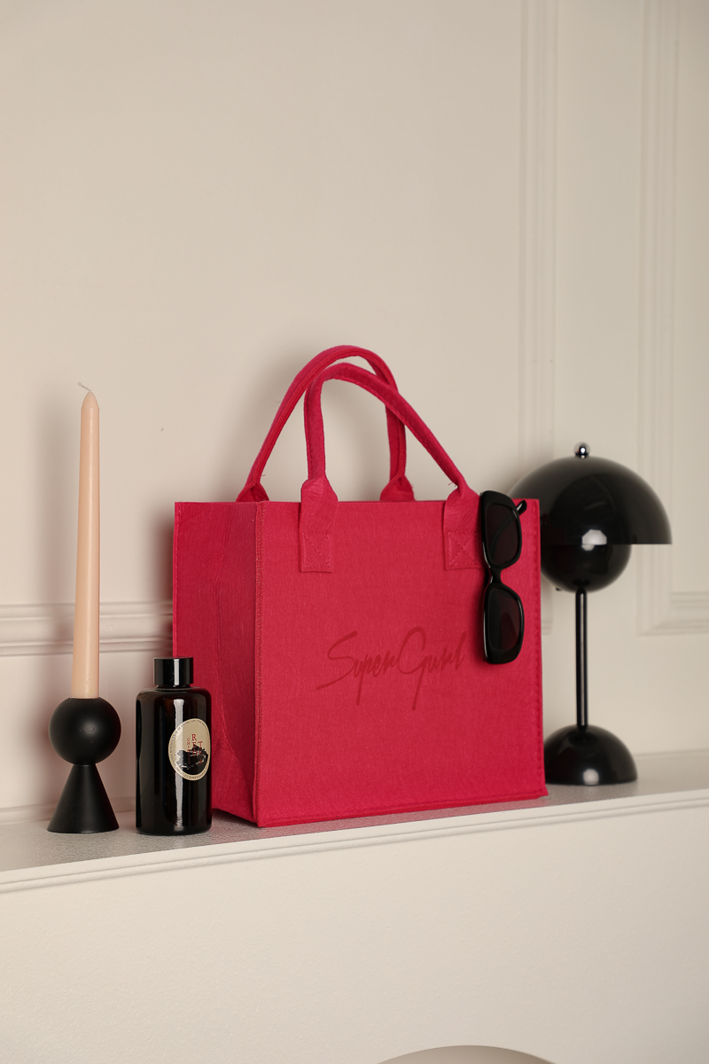 SUPERGURL BOOK TOTE (HOT PINK)