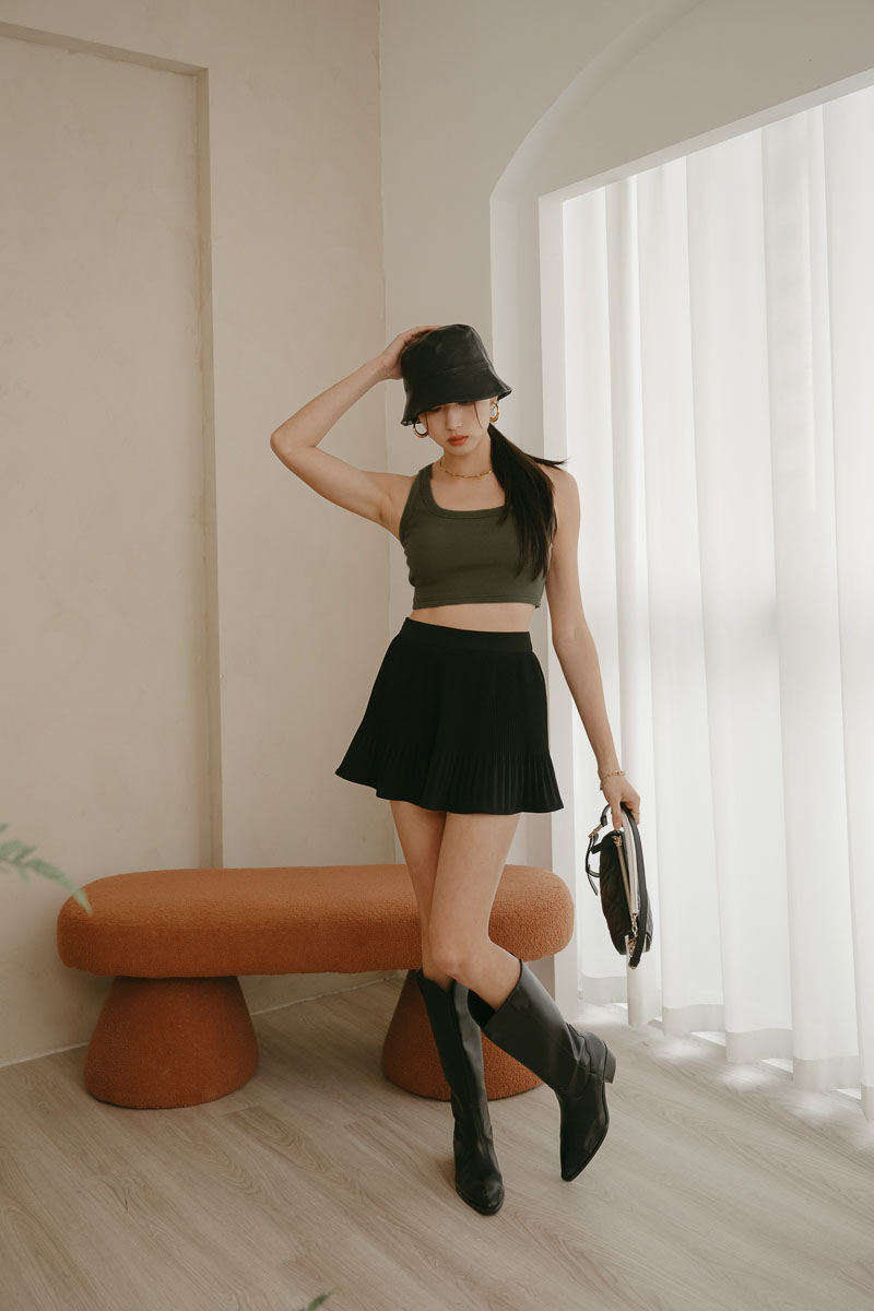 TORY PLEATED SKORTS (BLACK)