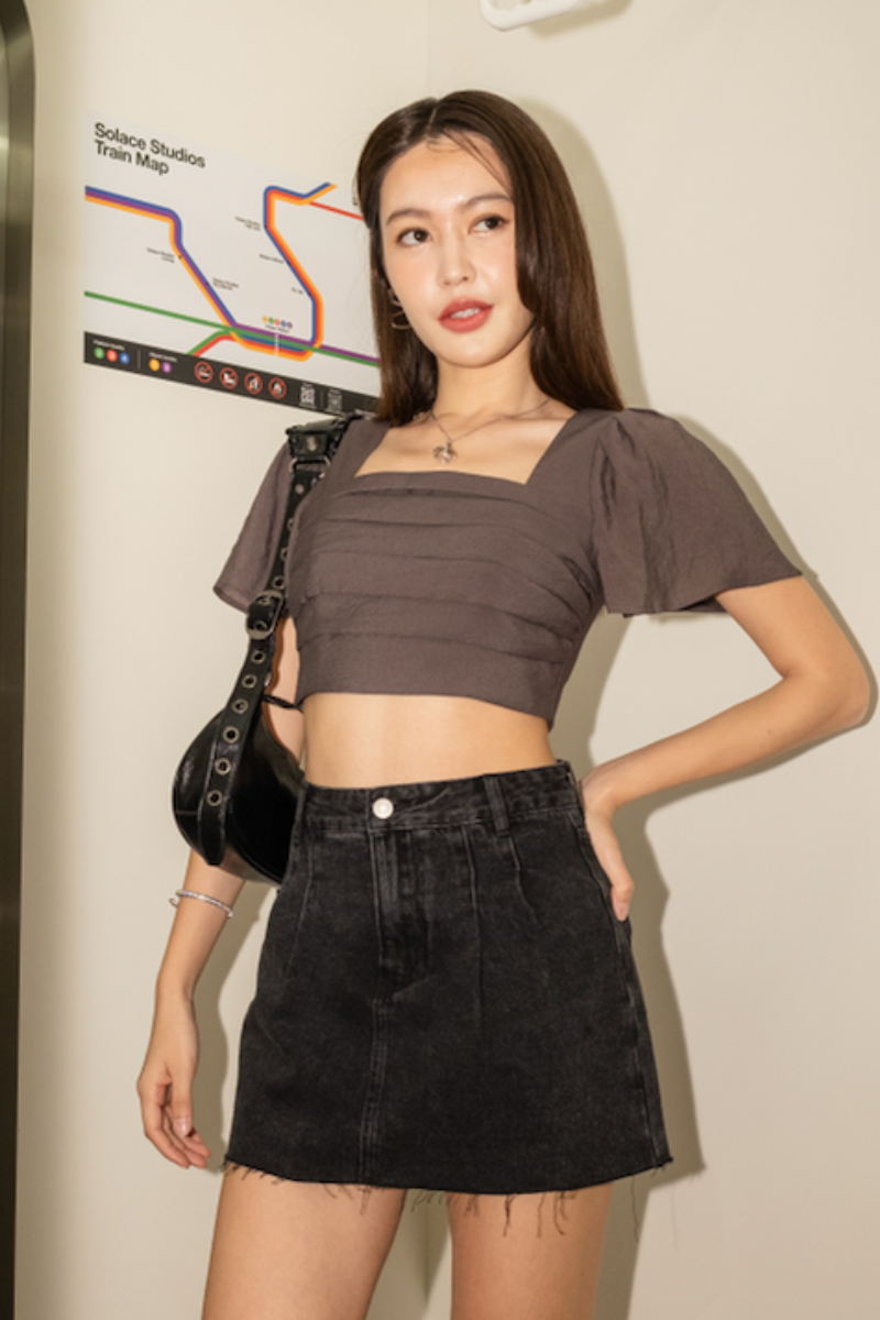 PAREE PLEATED TOP (DARK GREY)