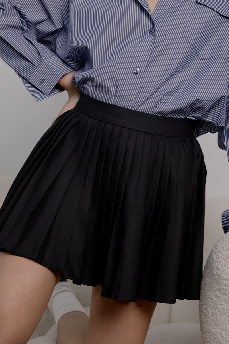 PRESTON PLEATED SKORTS (BLACK)