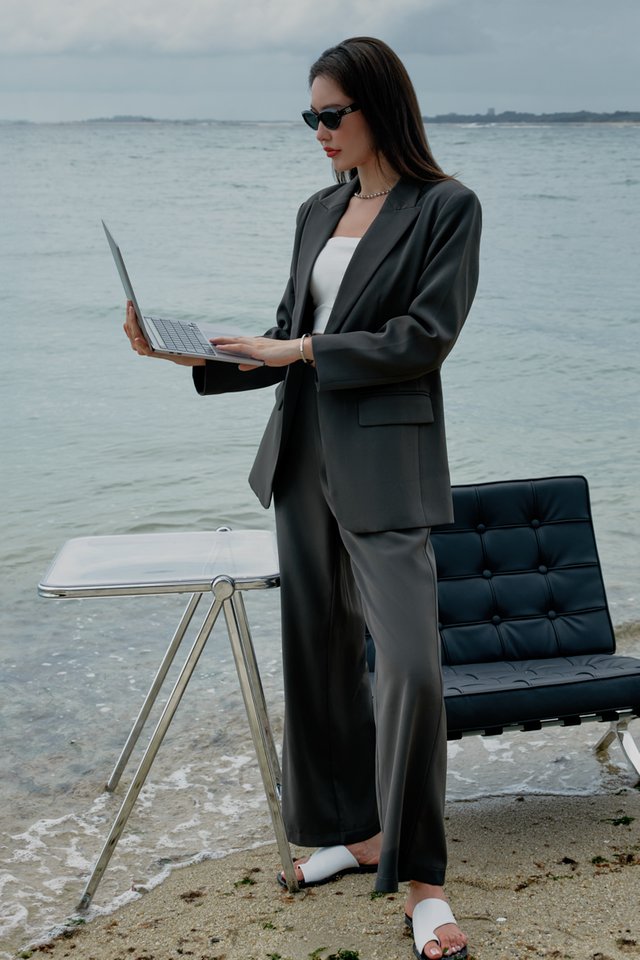 CAXS TAILORED BLAZER (DARK GREY)