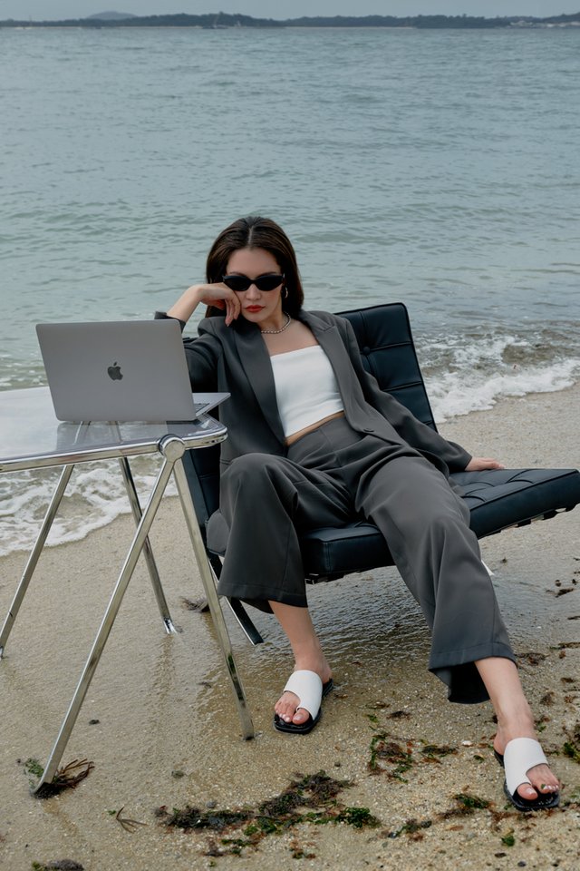 CAXS TAILORED BLAZER (DARK GREY)