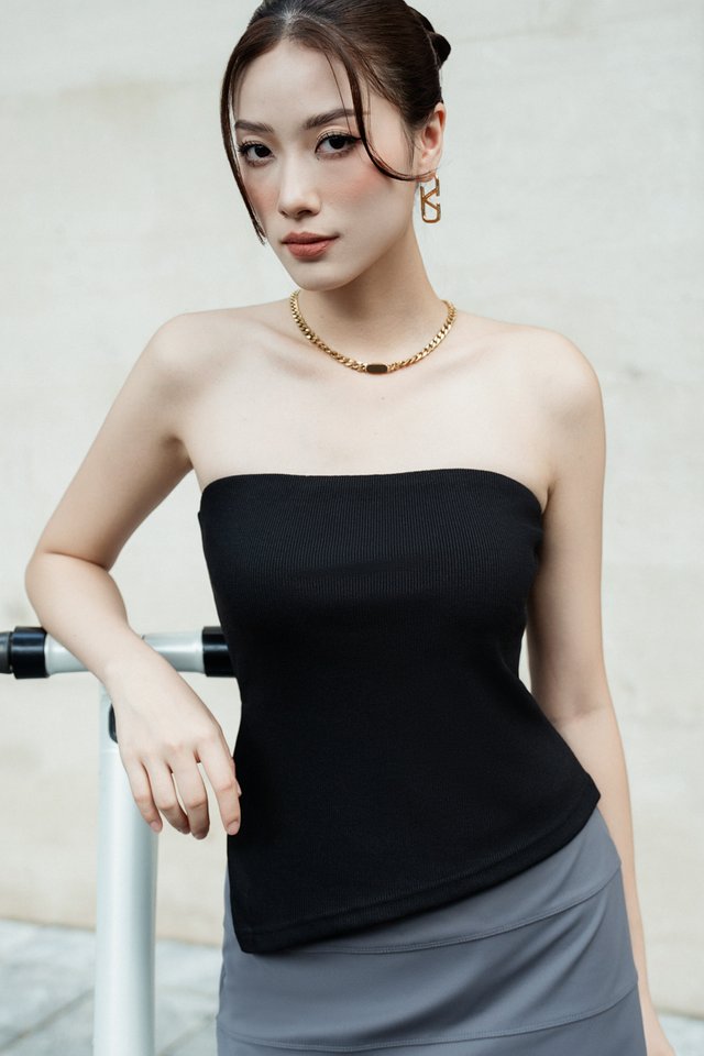 SLANTED PADDED TUBE TOP (BLACK)