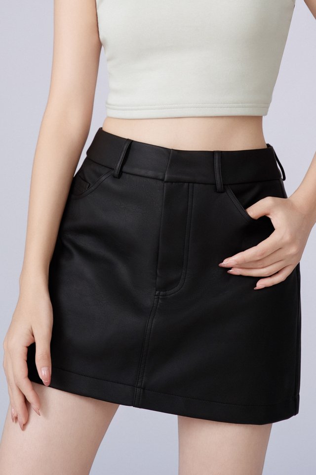 FORD FAUX LEATHER SKORTS (BLACK)