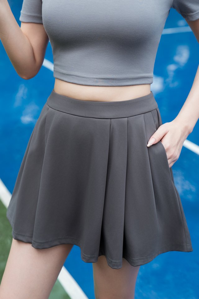 POLLEY PLEATED SKORTS (CHARCOAL)