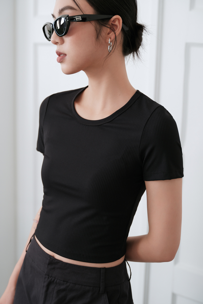 TUCKER TEXTURED TOP (BLACK)