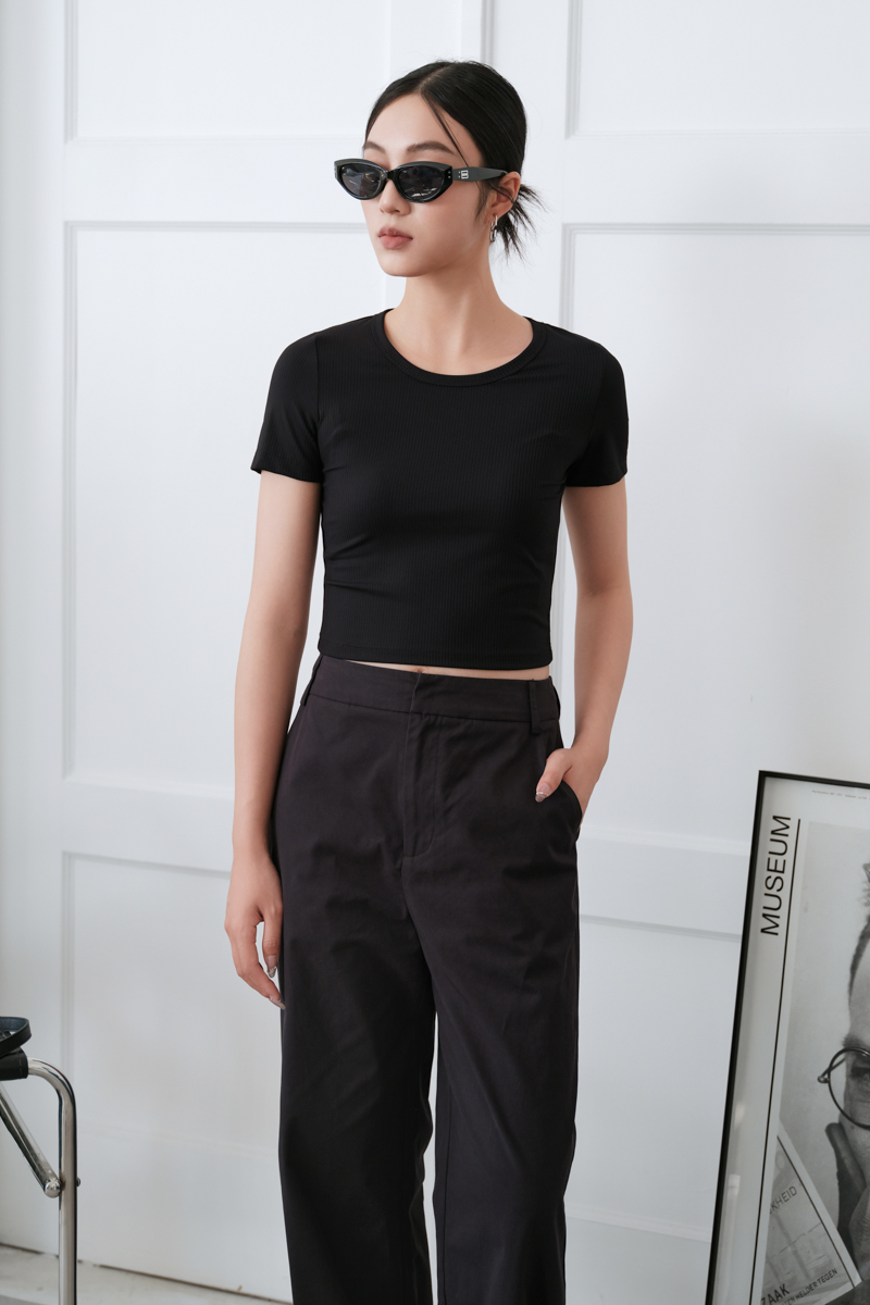 TUCKER TEXTURED TOP (BLACK)