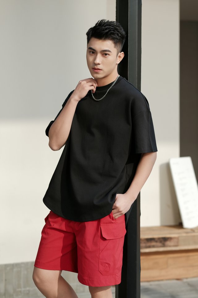 MENS CURVE HEM T-SHIRT (BLACK)