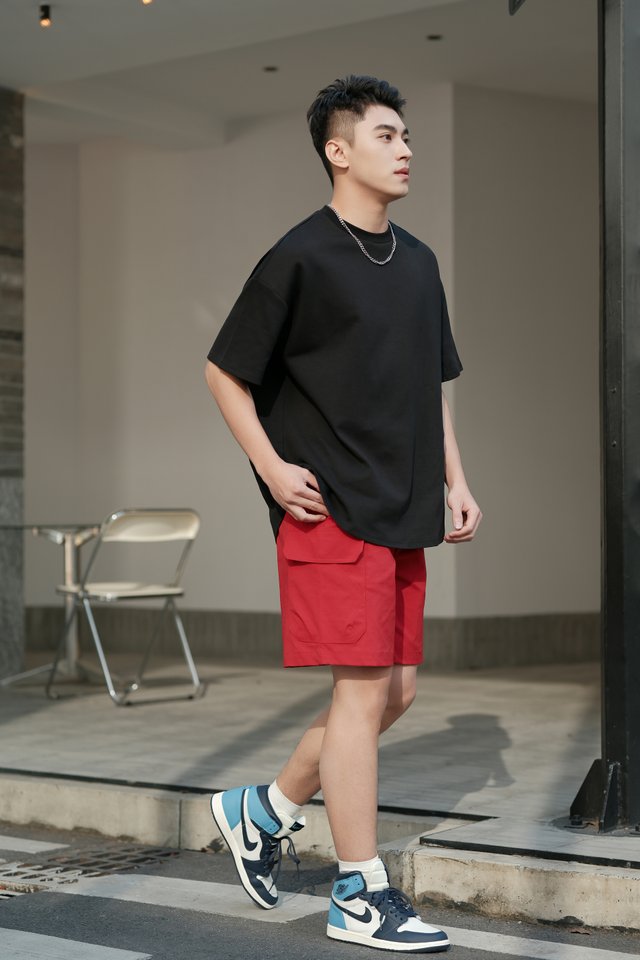 MENS CURVE HEM T-SHIRT (BLACK)