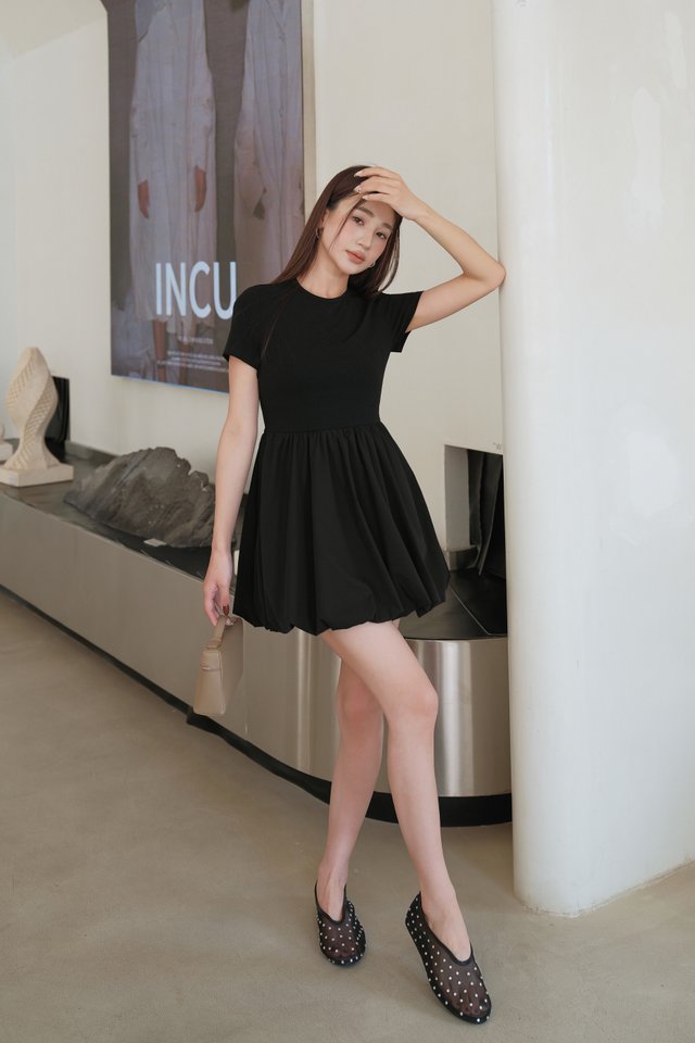 SLEEVED BUBBLE DRESS (BLACK)