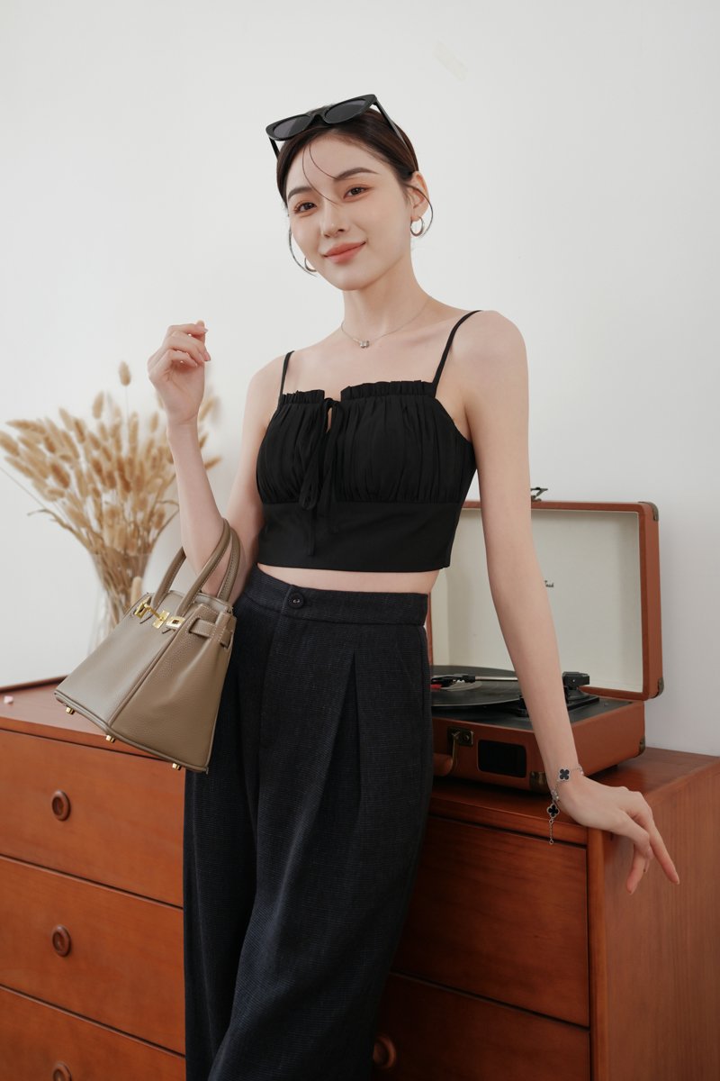 FINELLA FRILLS PADDED TOP (BLACK)