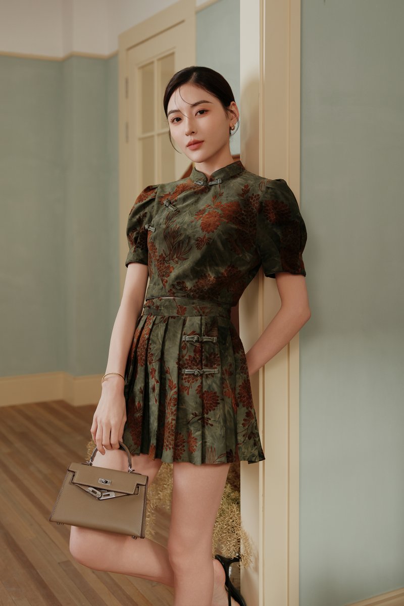 VELVETY QIPAO TOP (DARK GREEN)