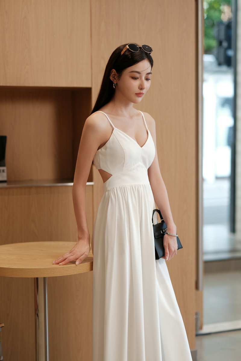 ELIS ELASTIC BACK PADDED MAXI (WHITE)