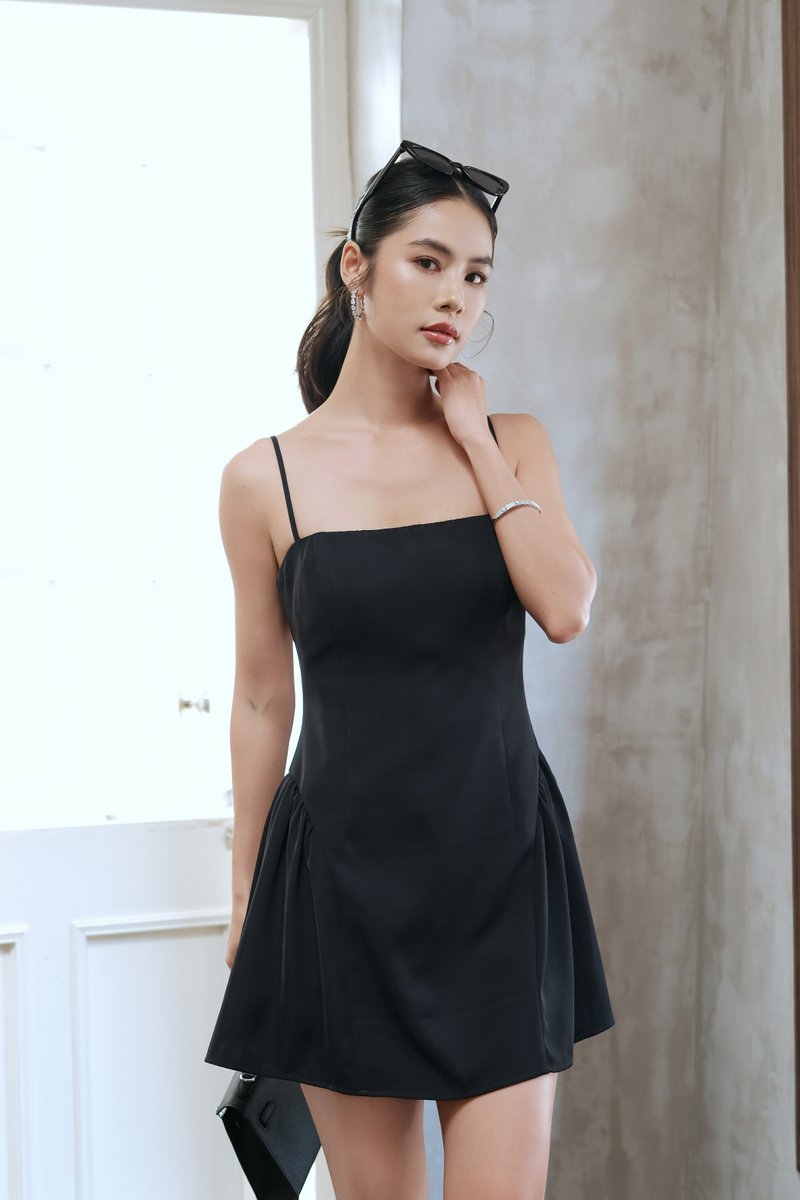 FILLY FLARE PADDED DRESS (BLACK)