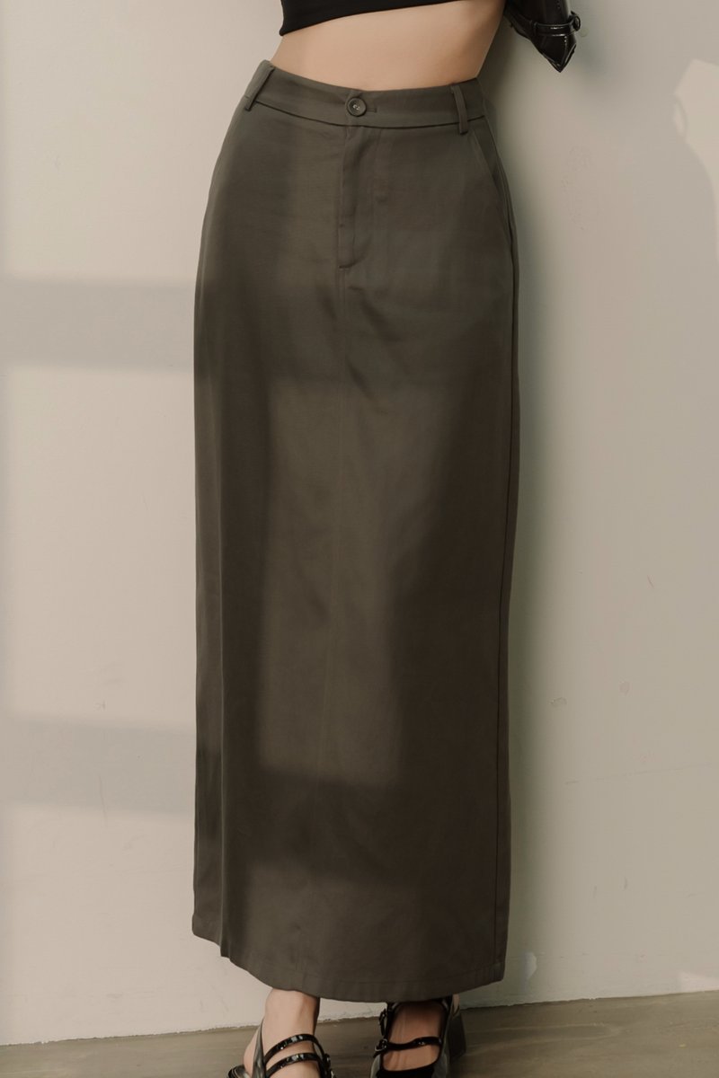 SILAS STRAIGHT MAXI SKIRT (BLACK FOX)