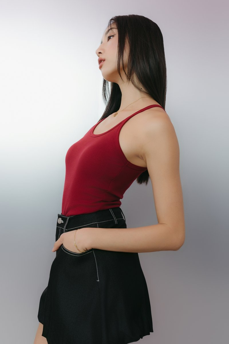 U-NECK RIBBED PADDED TOP (DARK RED)