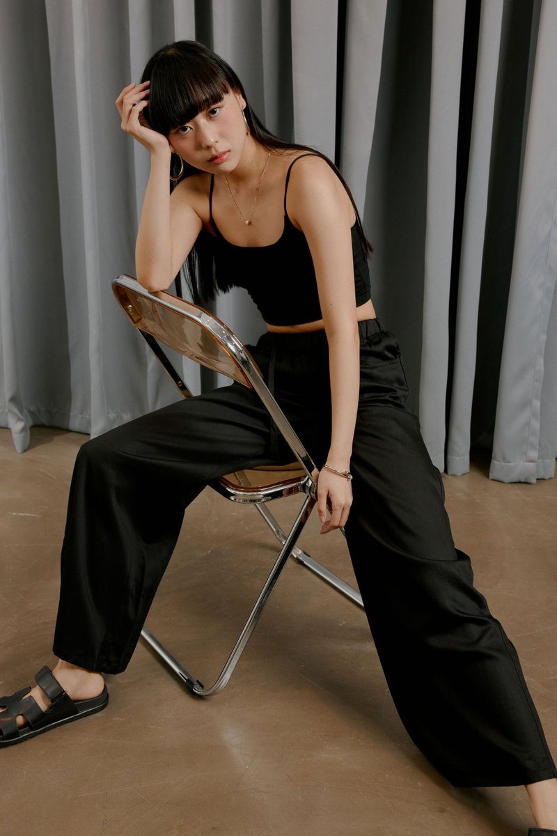 WINNIE V2 PADDED TOP (BLACK)