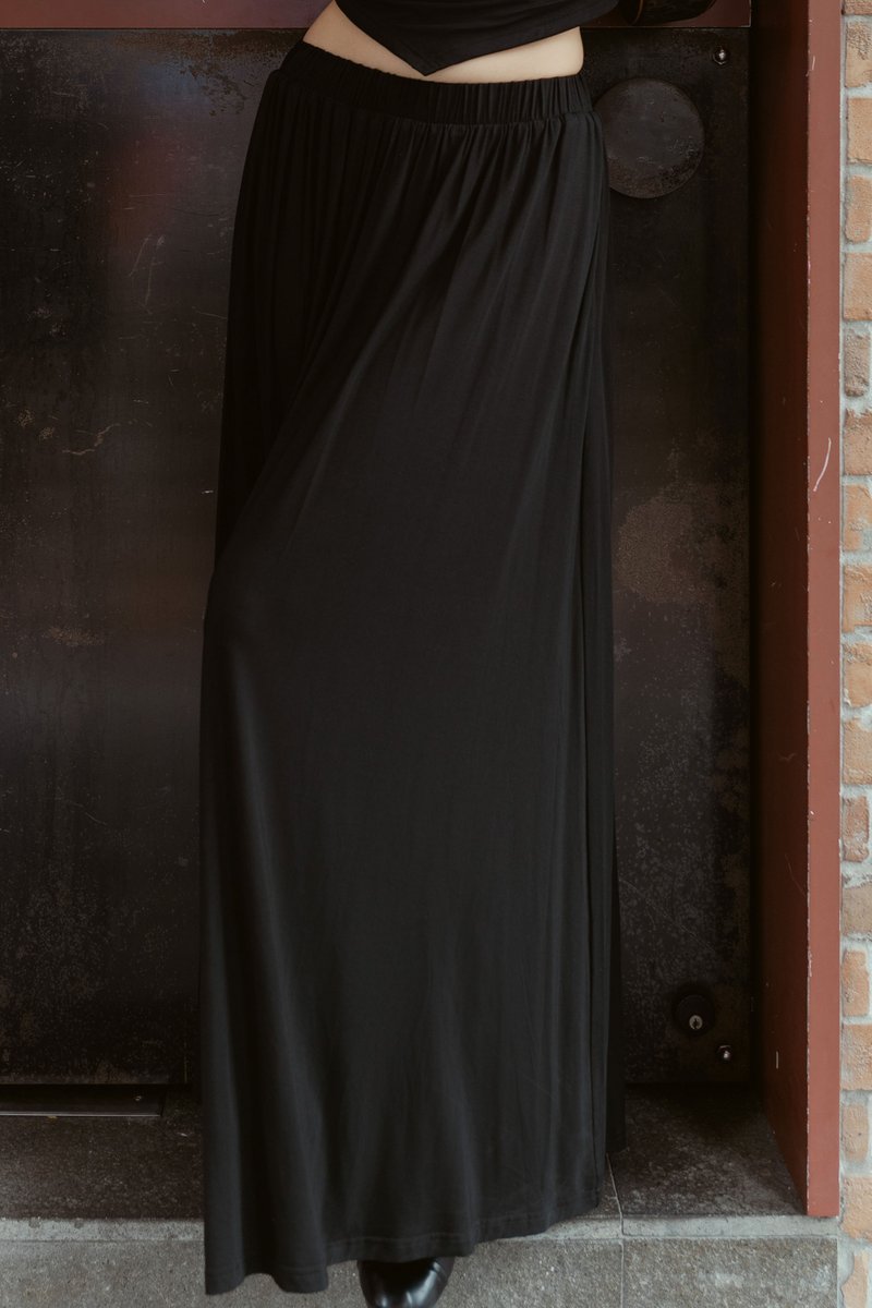 MOANA MAXI SKIRT (BLACK)