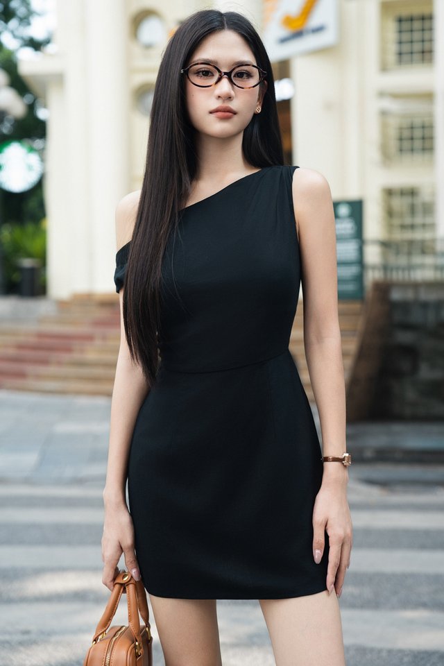 LUNA LINEN PADDED DRESS (BLACK)