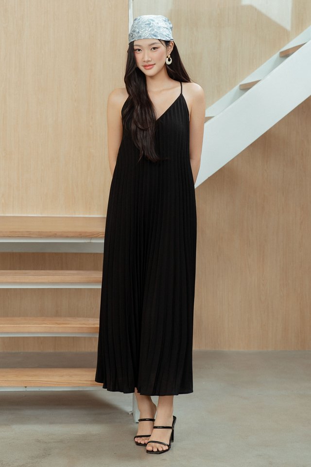 BARETT BEADED PLEATED MAXI (BLACK)