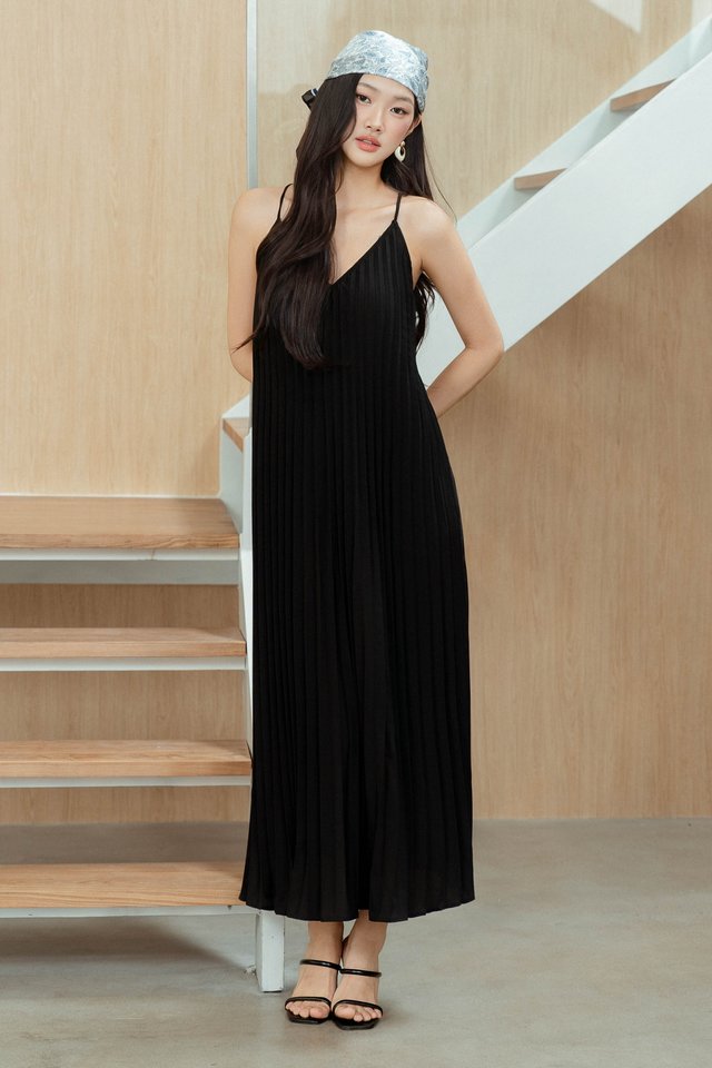 BARETT BEADED PLEATED MAXI (BLACK)