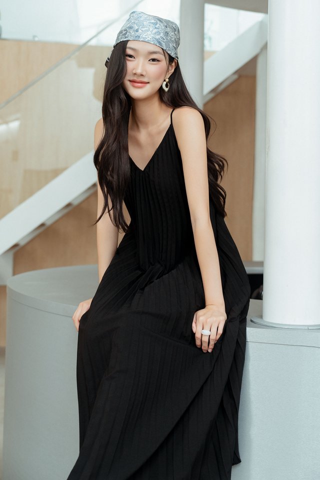 BARETT BEADED PLEATED MAXI (BLACK)