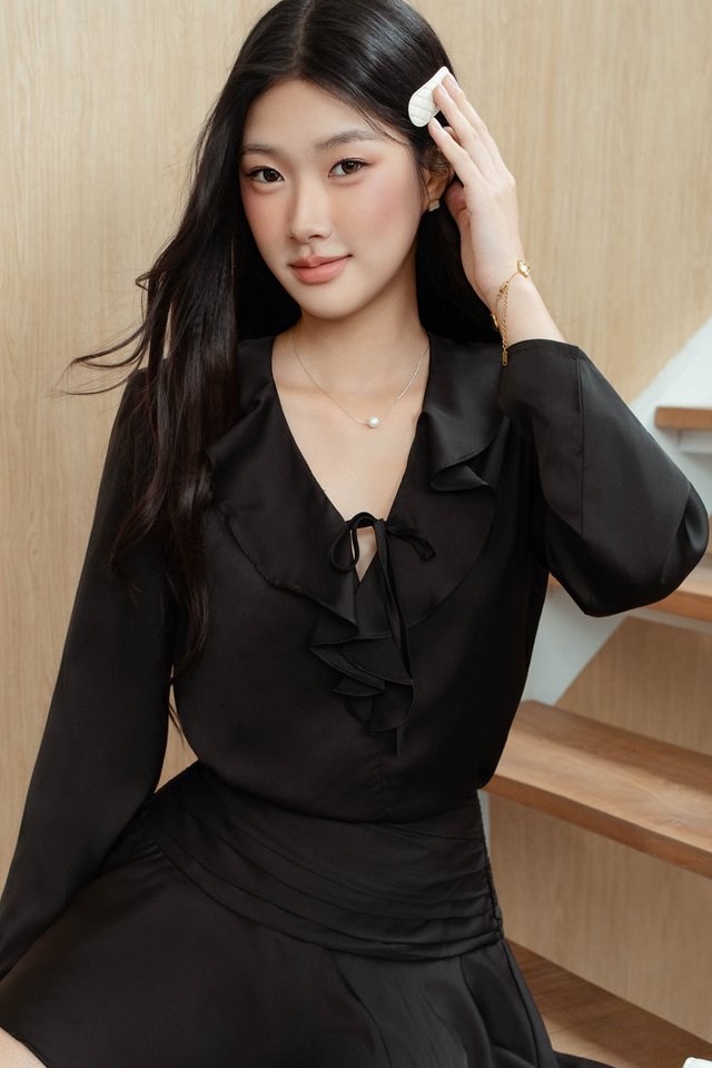 RONNA RUFFLE BLOUSE (BLACK)