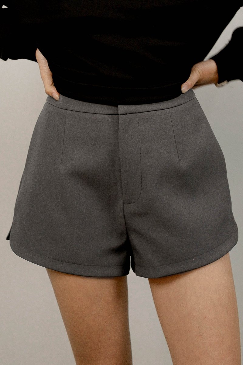 CATE CURVE HEM SHORTS (GREY)