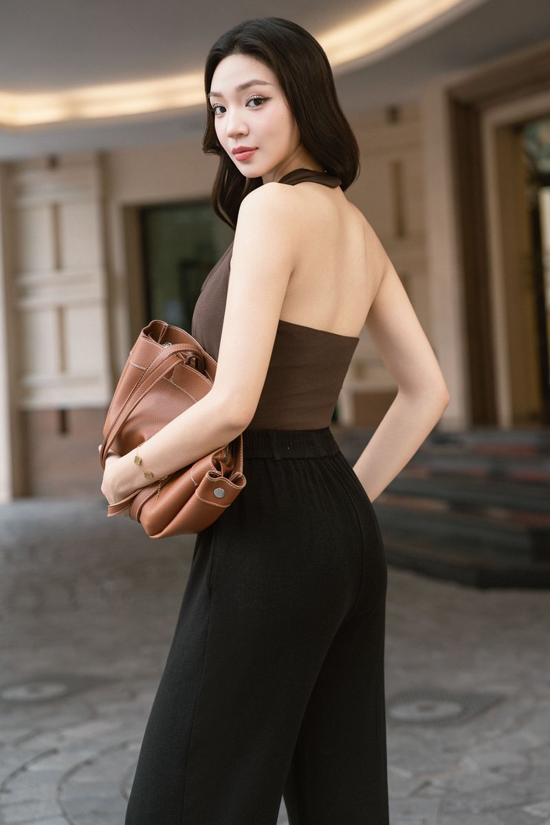 CARBY COWL HALTER PADDED TOP (BROWN)