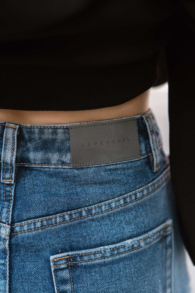 DAYLIGHT DENIM SHORTS (CLASSIC BLUE)