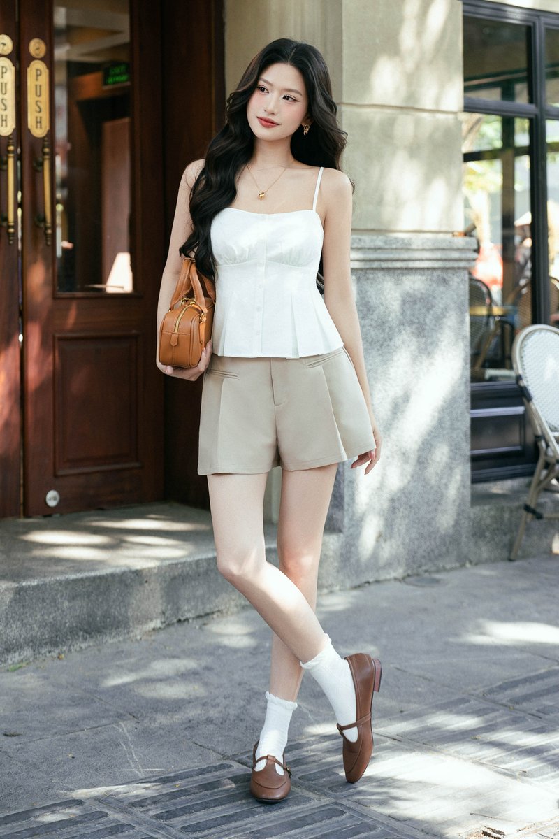 PHEBY PLEATED FLARE PADDED TOP (WHITE)