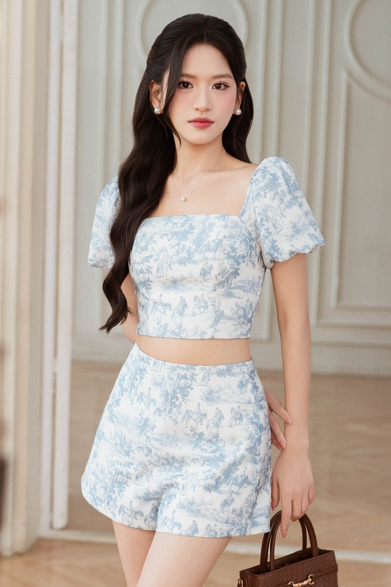 VIOR PUFFY PADDED TOP (BLUE)