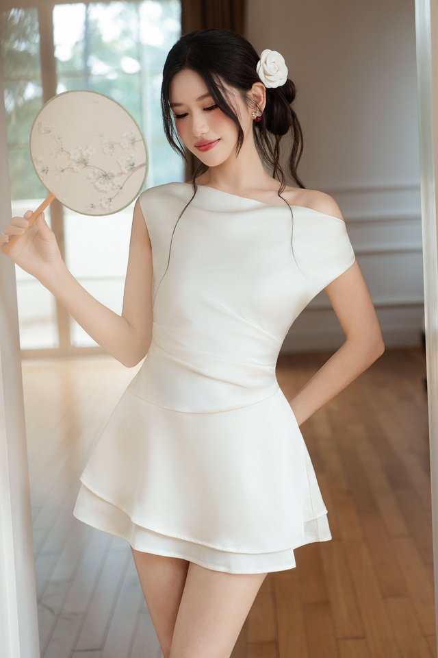 REMERY RUCHED DRESS (CHAMPAGNE)