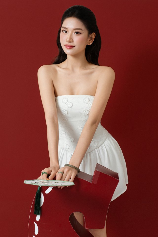 FLIR FLORAL MOTIF DRESS (WHITE)