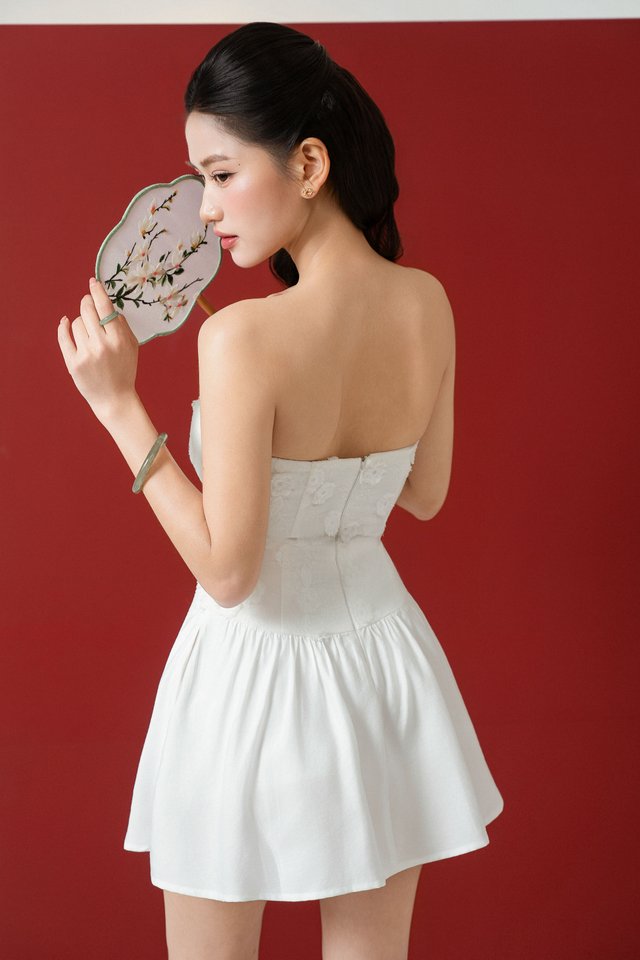 FLIR FLORAL MOTIF DRESS (WHITE)