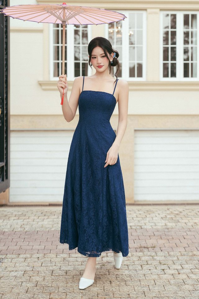 LANCY LACE PADDED MAXI DRESS (NAVY)