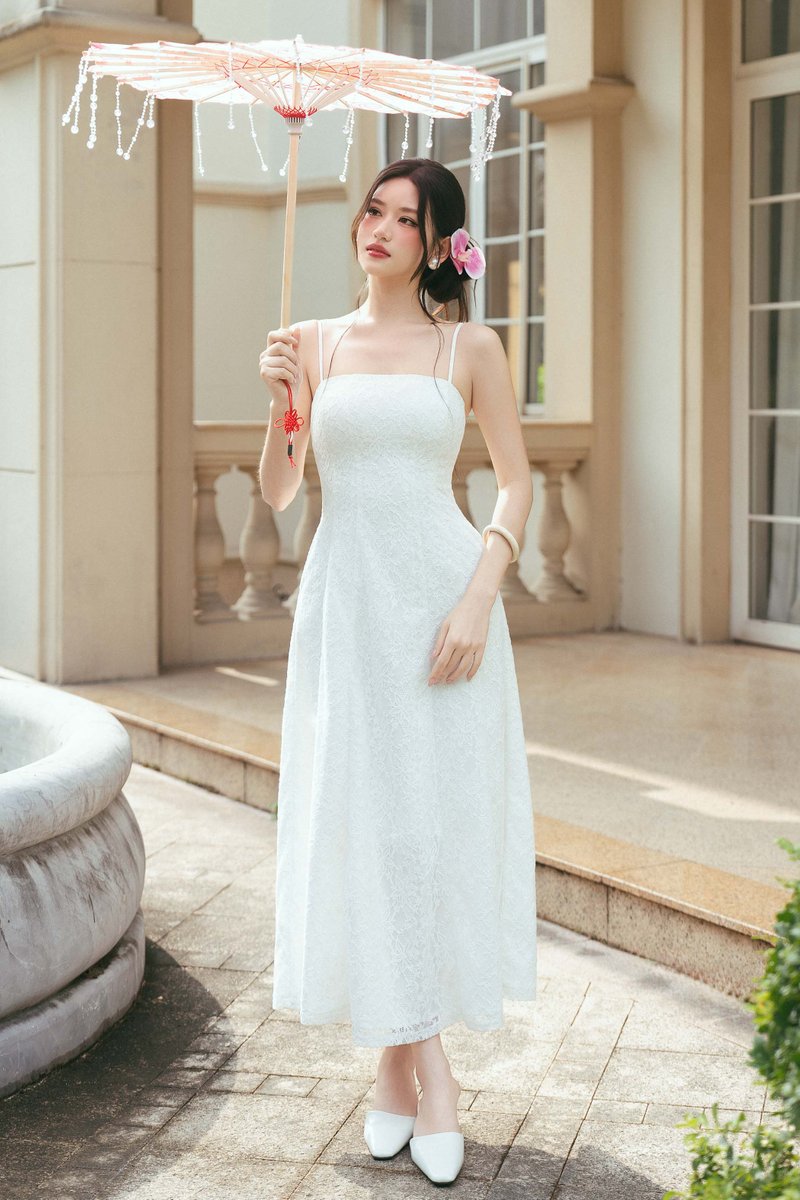 LANCY LACE PADDED MAXI DRESS (WHITE)