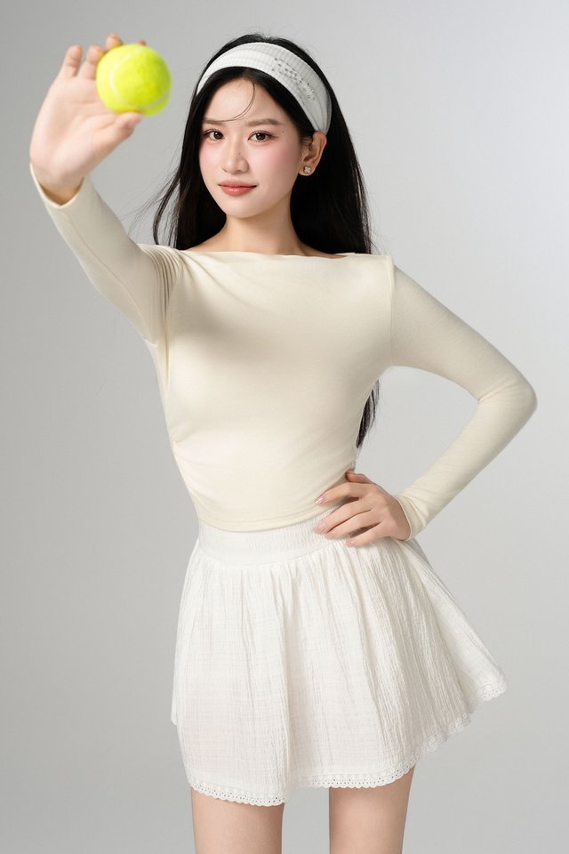 SINCLAIR SLANTED TOP (CREAM)