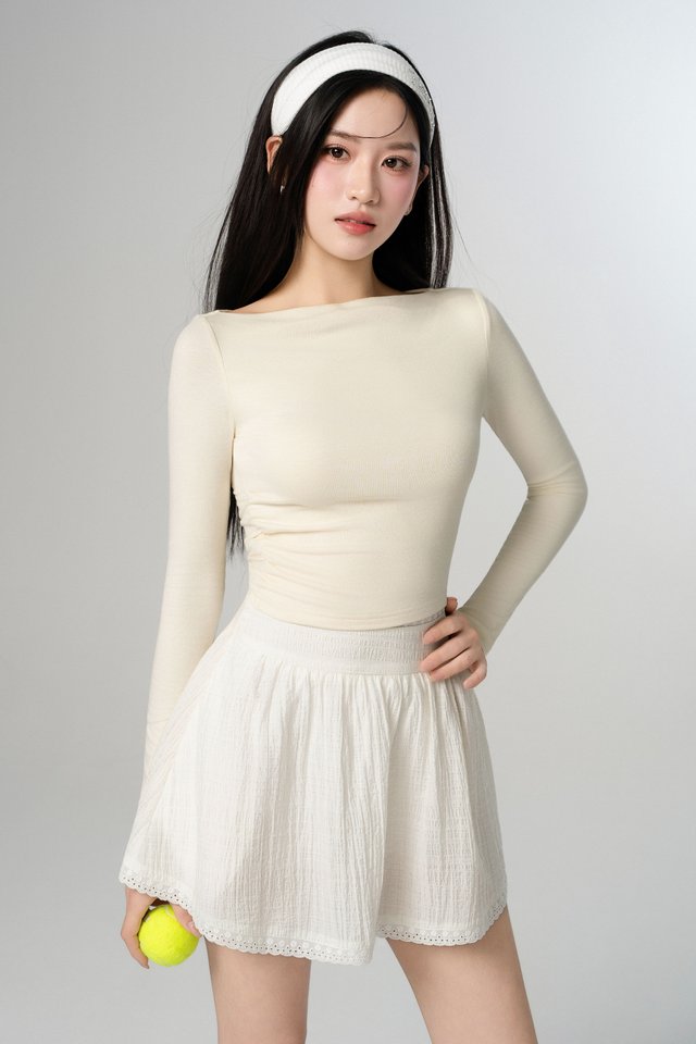 SINCLAIR SLANTED TOP (CREAM)